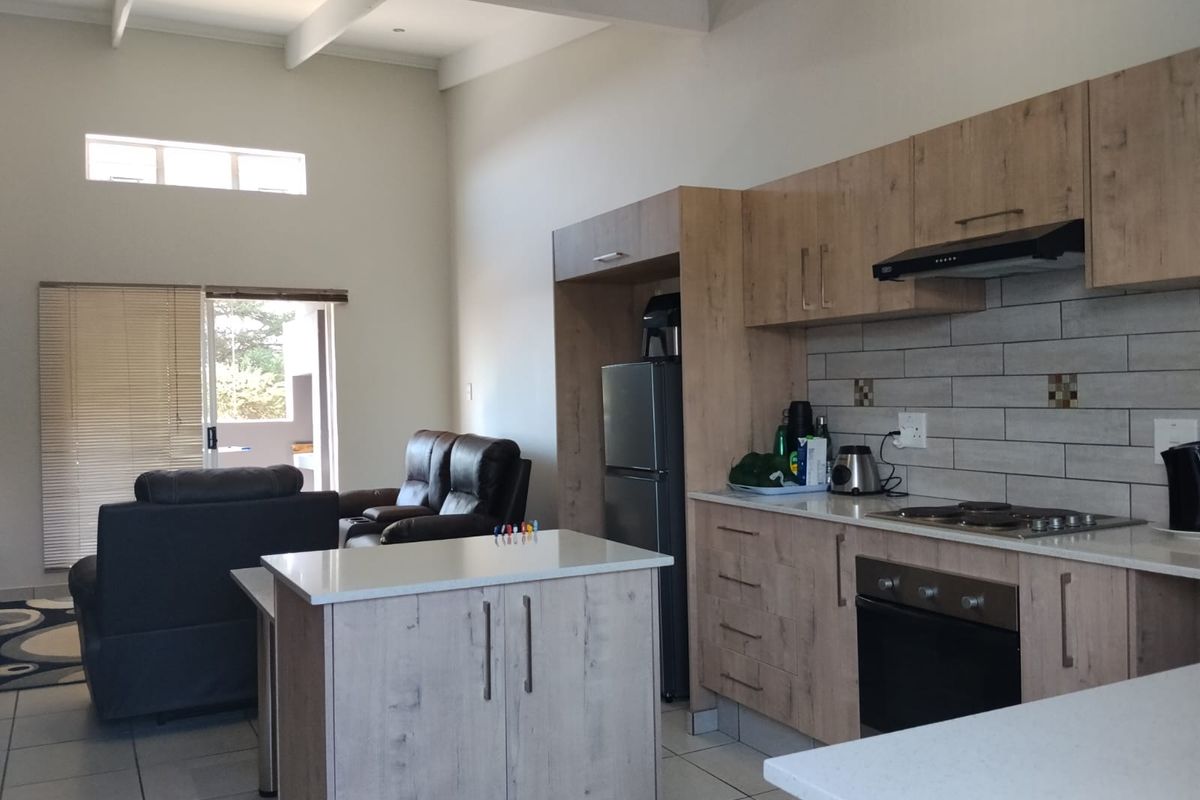 Neat three bedroom apartment to let - Photo 3