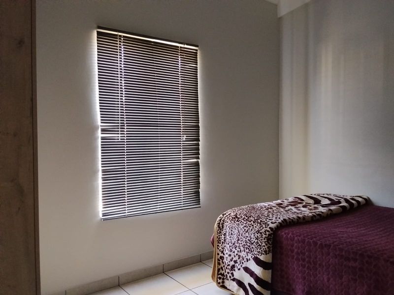 Neat three bedroom apartment to let - Photo 10