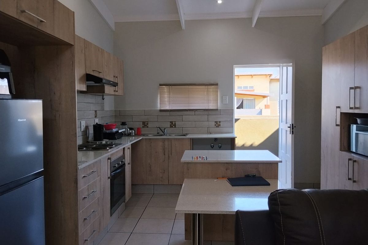 Neat three bedroom apartment to let - Photo 2