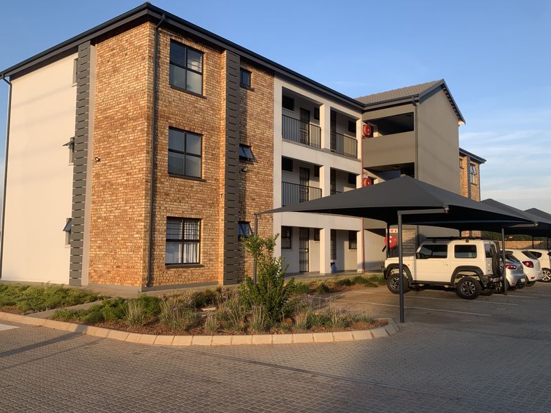 Modern 2-Bedroom Unit in Clearwater Village, Parkhaven - Photo 3