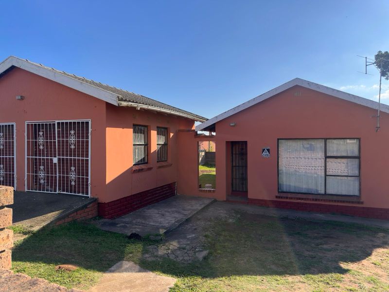 Affordable Starter Home with Room to Extend - Photo 1