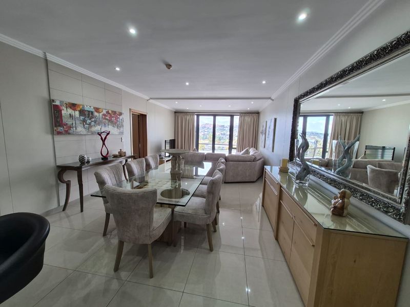 Live Above It All Luxury! - Photo 2