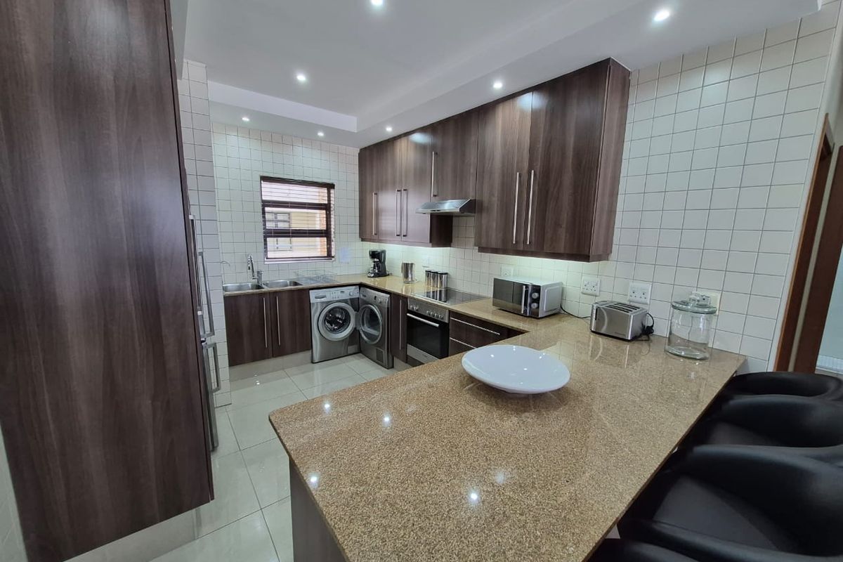Live Above It All Luxury! - Photo 3