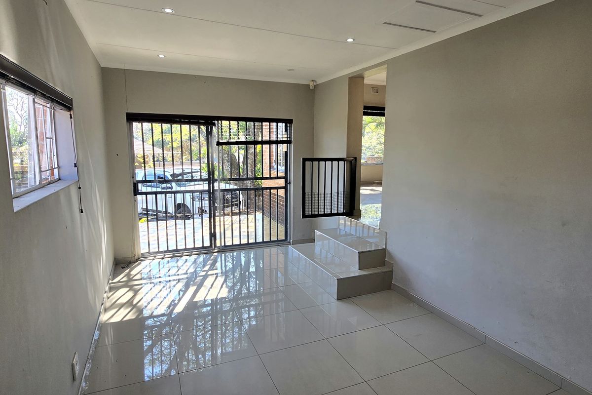 Parkville Auction – 4‐Bedroom Residence with Potential inc potential flat - Photo 2
