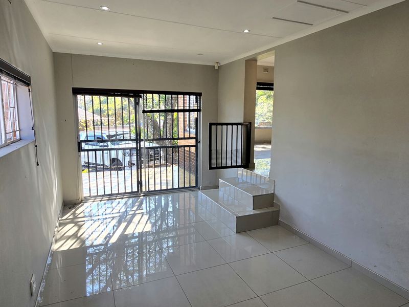 Parkville Auction – 4‐Bedroom Residence with Potential inc potential flat - Photo 2