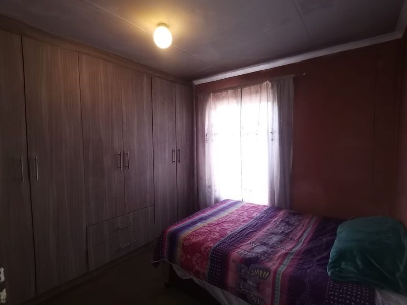 Charming 2-Bedroom Home in Savanna City – Your Dream Awaits! - Photo 10