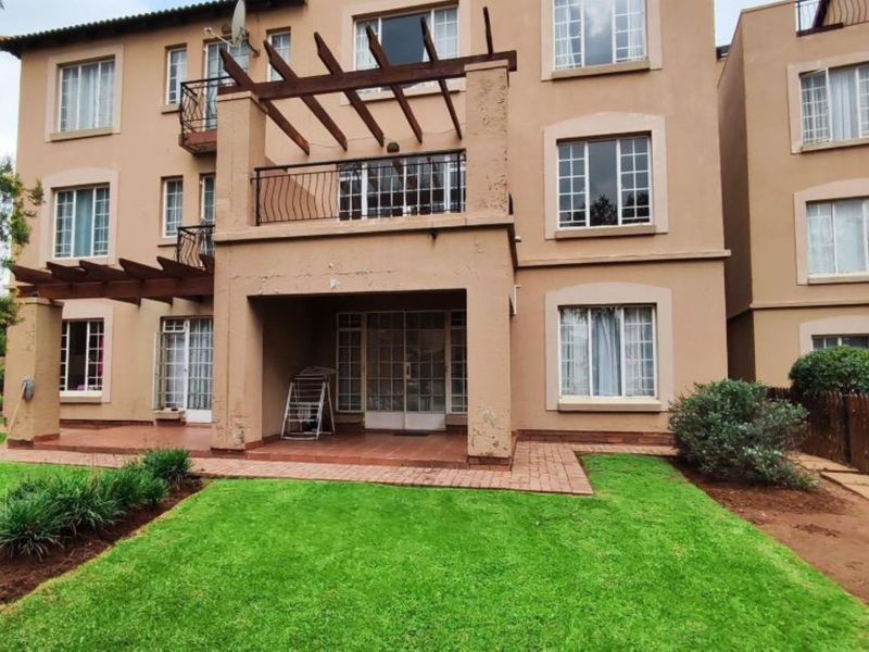 Motivated seller - perfect investment opportunity. - Photo 2