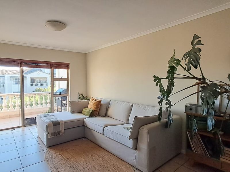 Modern 2-Bedroom Apartment in the Well-Sought-After Bougain Villas Estate ! - Photo 9