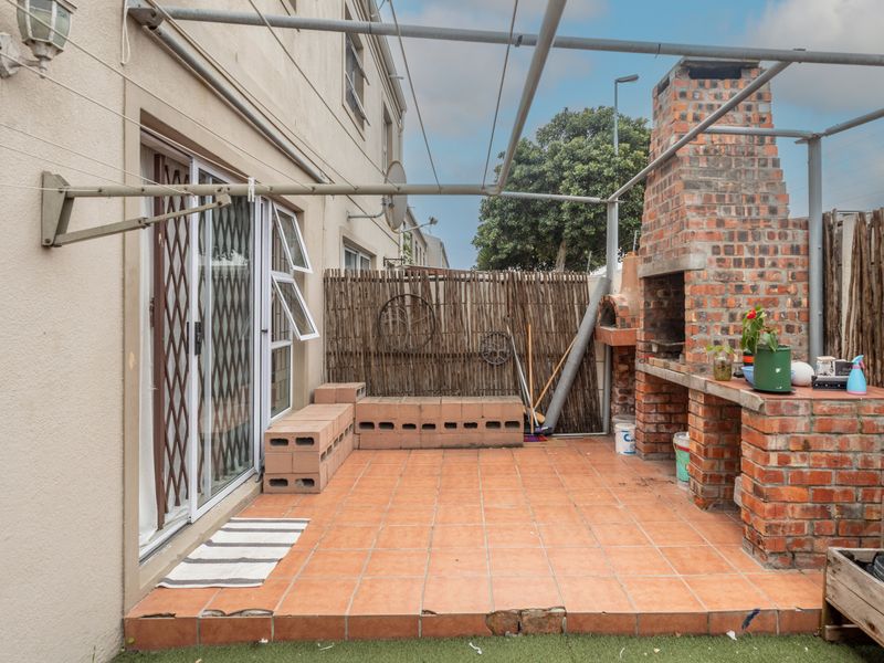 Freehold 3 beds townhouse for sale in Parklands! - Photo 3
