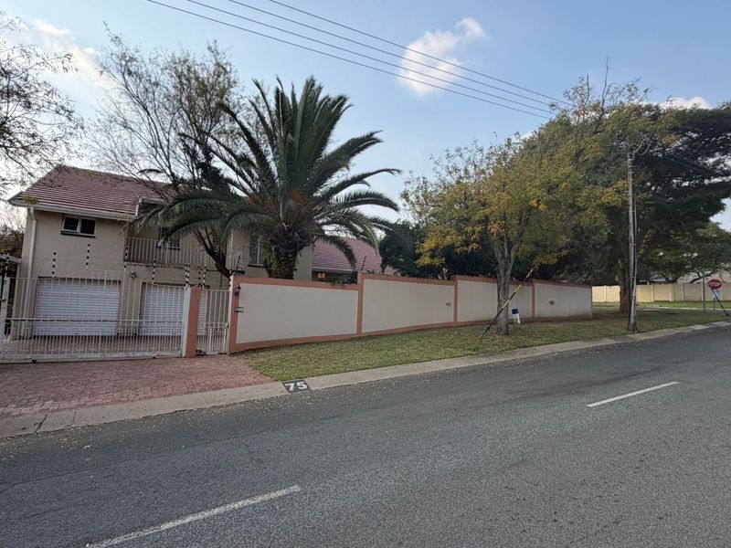 Spacious 3-Bedroom Freestanding Home for Sale | Wendywood, Sandton | Pre-Hammer Bank Assisted - Photo 6
