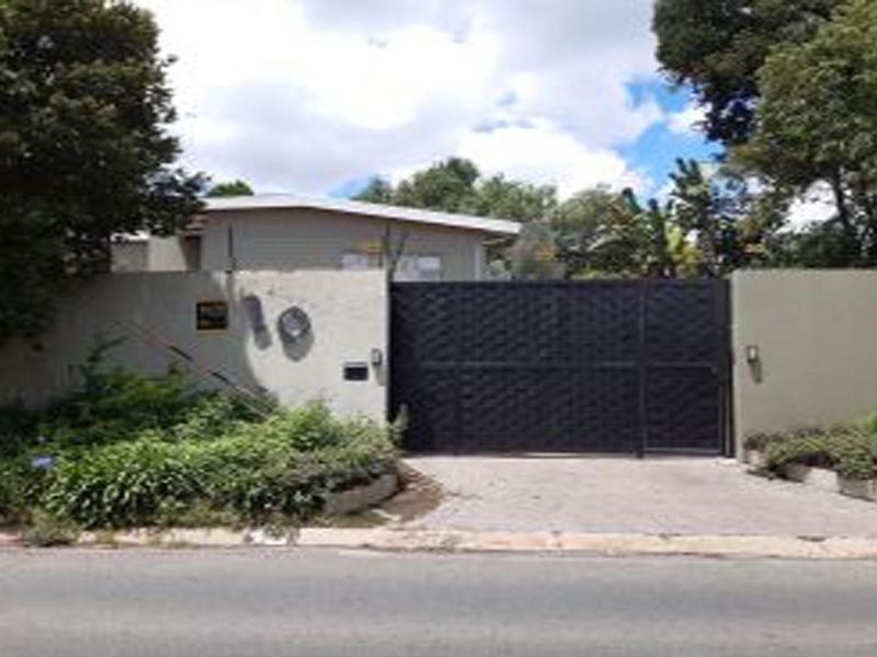 Spacious 3-Bedroom Family Home for Sale | Parkmore, Sandton | Pre-Hammer Bank Assisted Sale - Photo 1