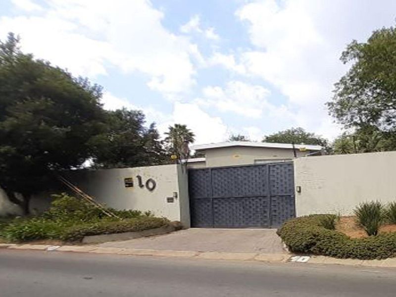 Spacious 3-Bedroom Family Home for Sale | Parkmore, Sandton | Pre-Hammer Bank Assisted Sale - Photo 2