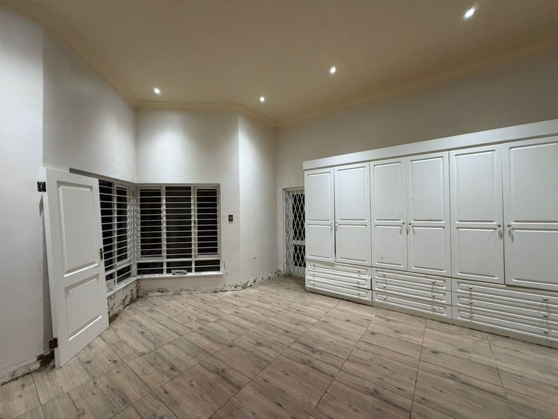 Luxury 3-Bedroom Apartment for Sale | The Hyde, Hyde Park | Pre-Hammer Bank Assisted Sale - Photo 4
