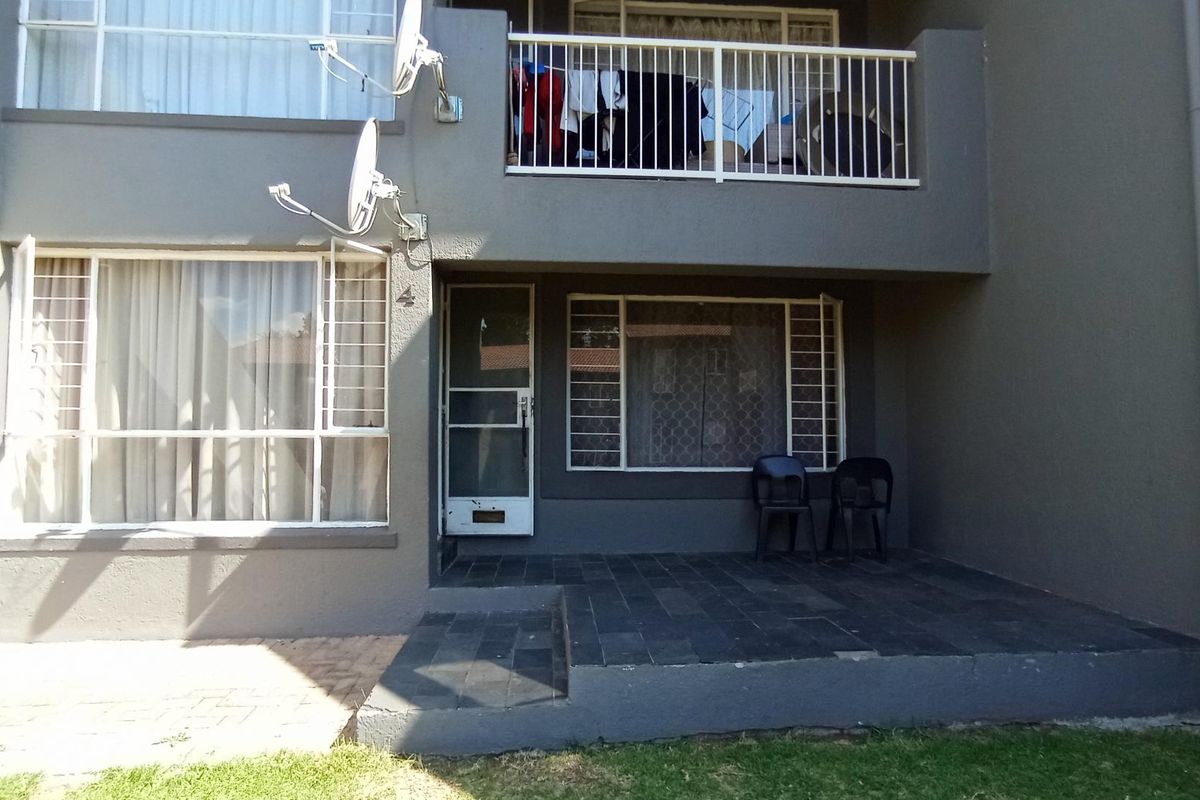 Charming 2-Bedroom Ground Floor Apartment for Sale | Cocomo Complex, Ferndale | Bank Assisted Sale - Photo 2