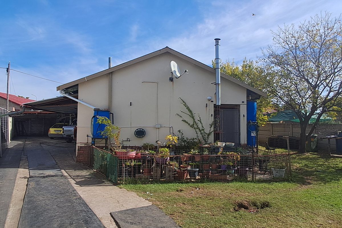 Freehold For Sale In Newcastle - Photo 4