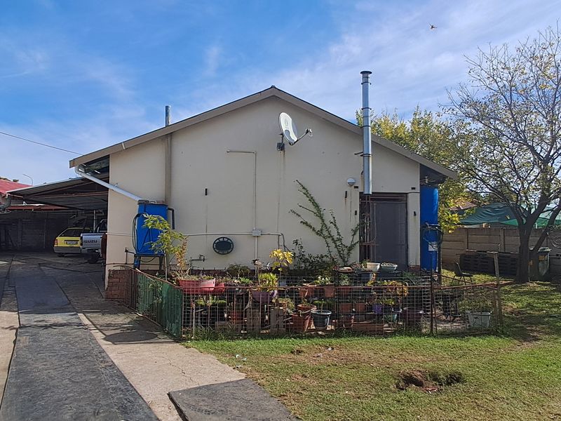 Freehold For Sale In Newcastle - Photo 4