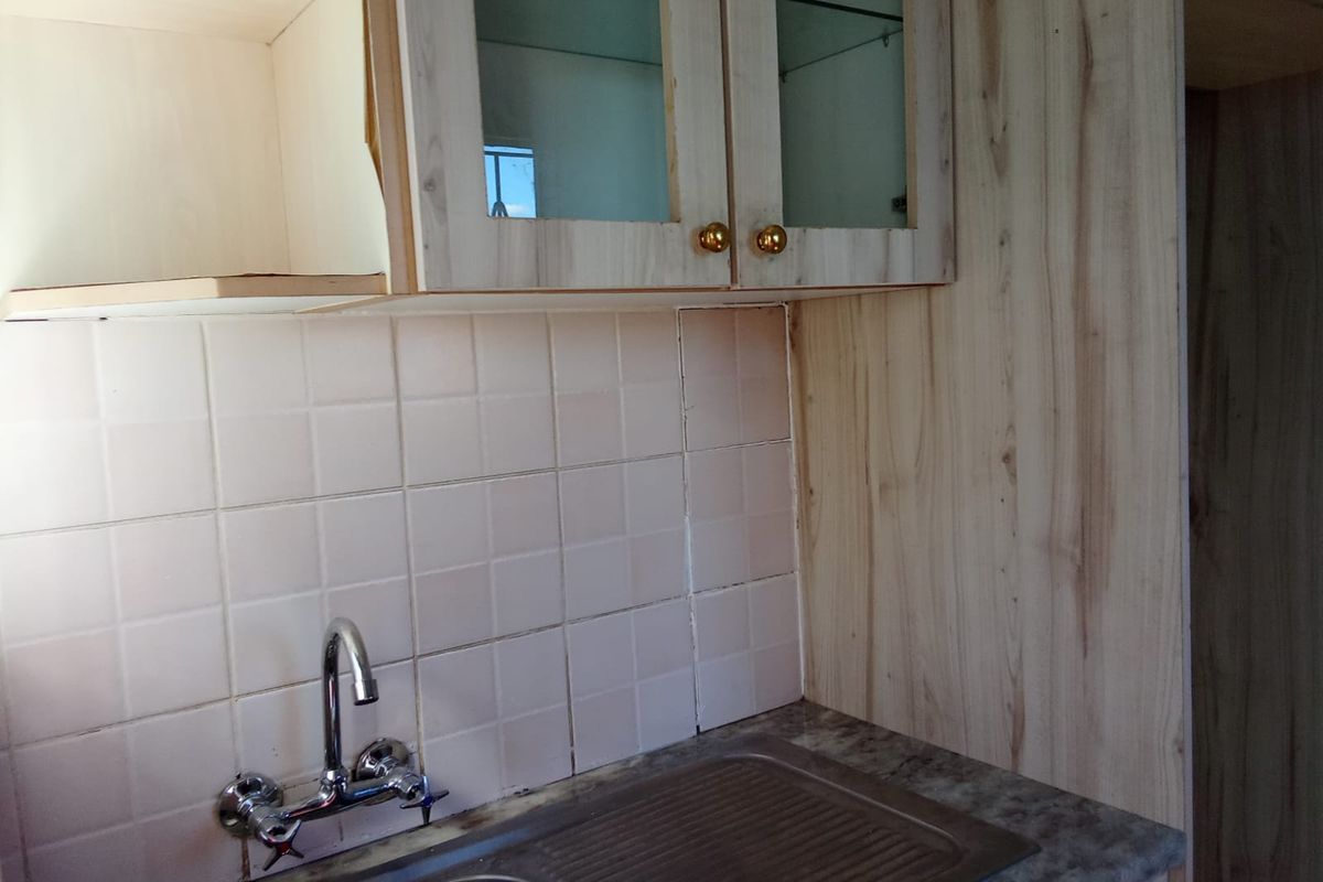 2 Bedroom for sale in Naturena ext 19 - Photo 3