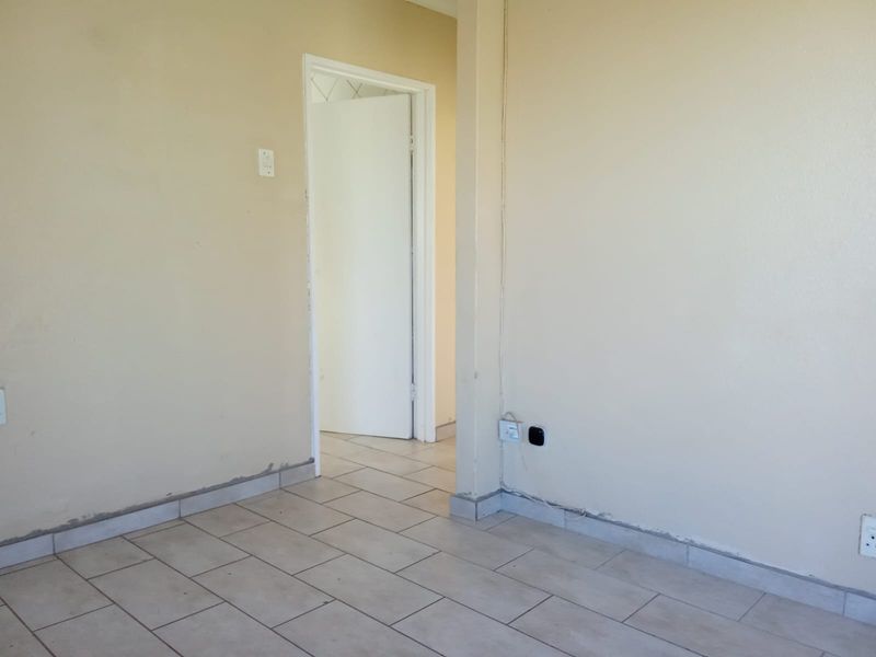 2 Bedroom for sale in Naturena ext 19 - Photo 6