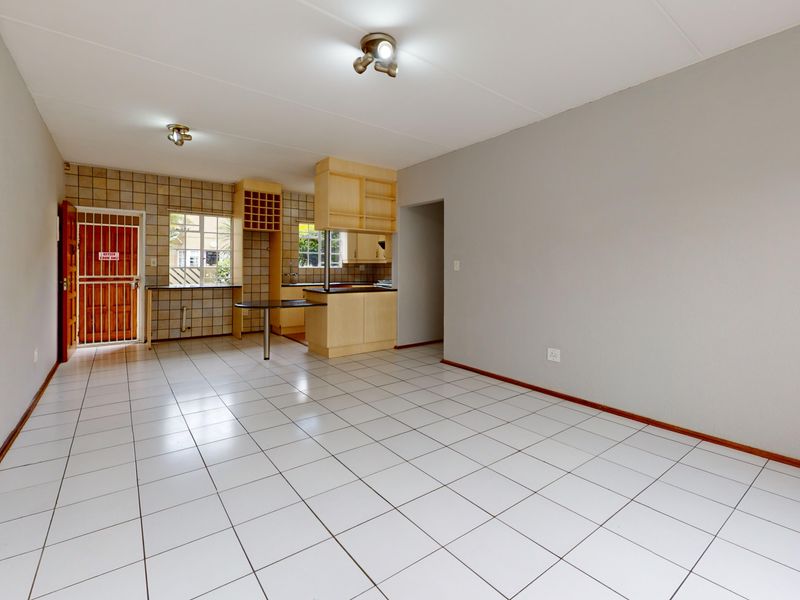Sunny Ground Floor Gem In Secure Estate - Photo 8