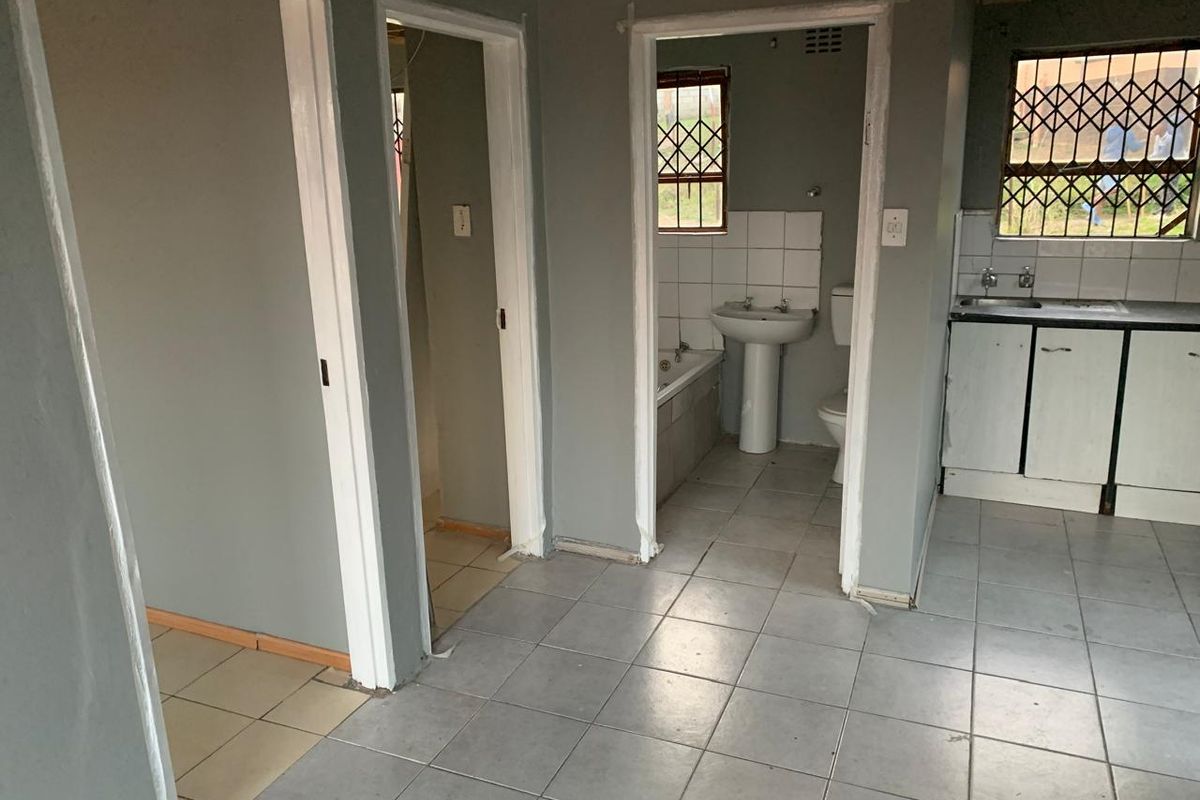 Renovated, Refreshed, and Move-In Ready! - Photo 4
