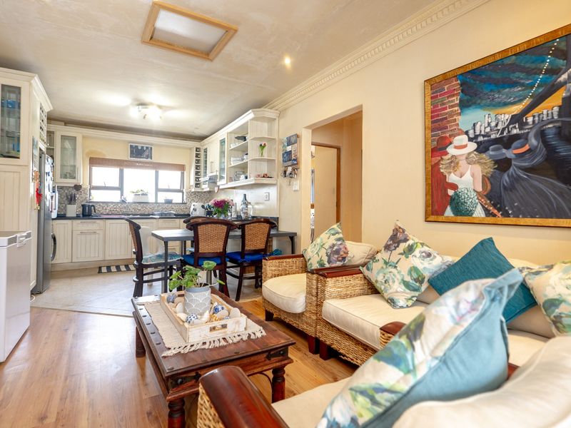 PICTURE PERFECT COASTAL LIVING IN AGULHAS - Photo 7