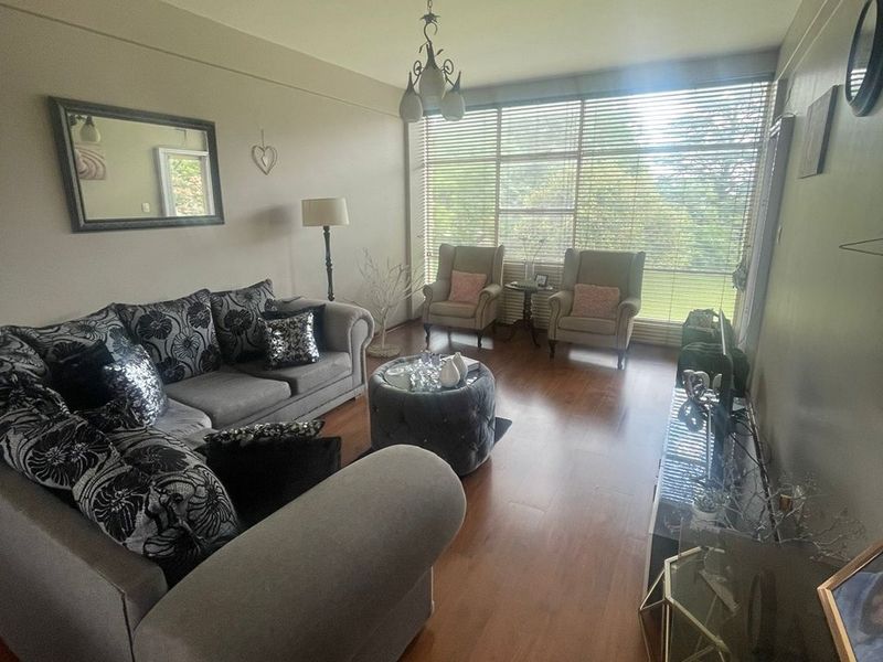 Stylish 1-bedroom flat to let in Three Rivers, Vereeniging—modern living in a prime location! - Photo 2