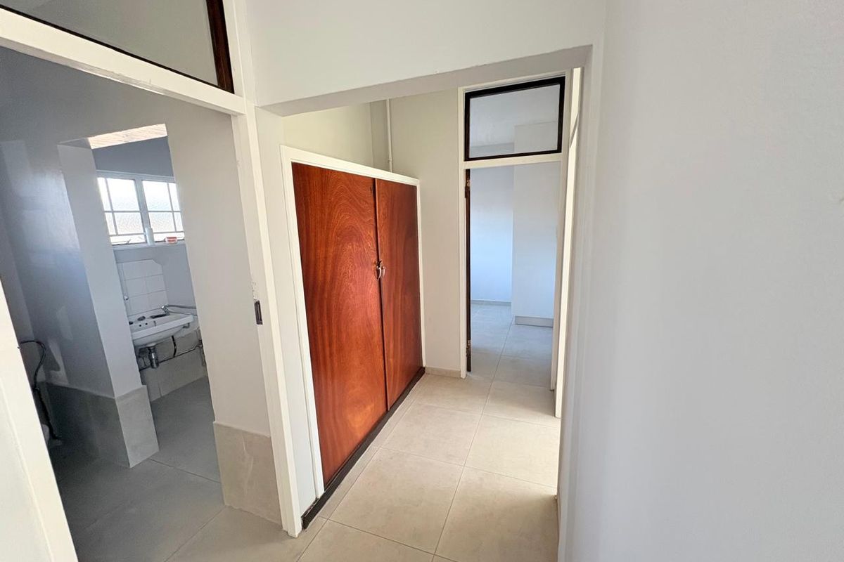 Newly Renovated 2-Bedroom Flats To Rent - Photo 3
