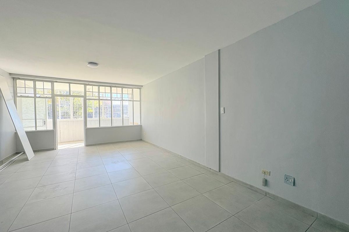Beautifully Renovated 3-Bedroom Home To Rent - Photo 4