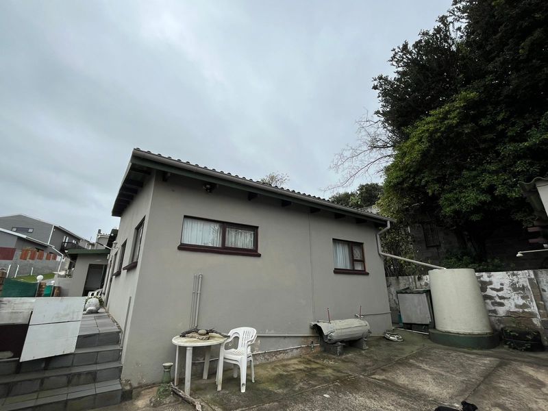 4 Bedroom House in Cosy Corner - Photo 2