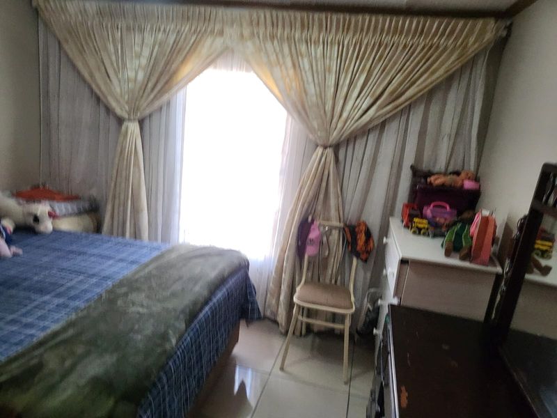 Spacious & Serene Home Perfect for a Big Family or Smart Investor - Photo 5