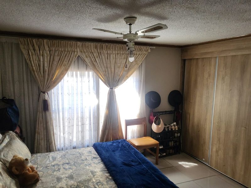 Spacious & Serene Home Perfect for a Big Family or Smart Investor - Photo 7