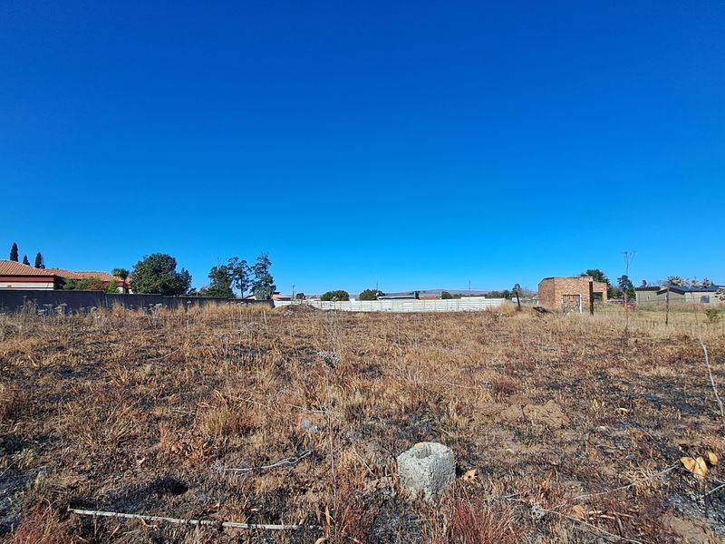 Spacious Family Home vacant land - Photo 4