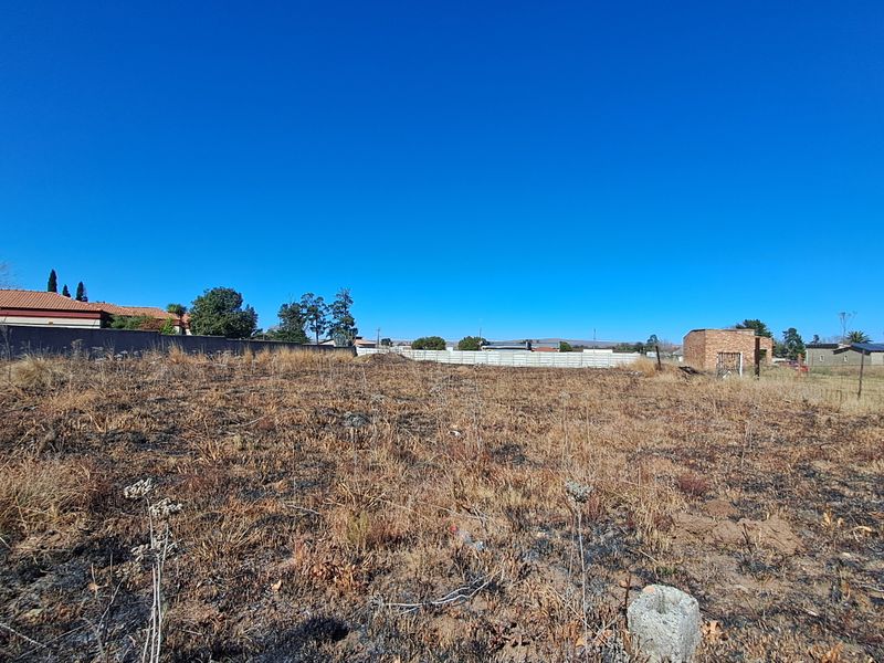 Spacious Family Home vacant land - Photo 2