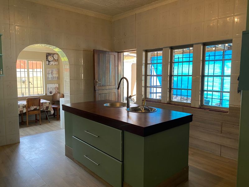 Incredible Family Home with Double Income Potential - Photo 5