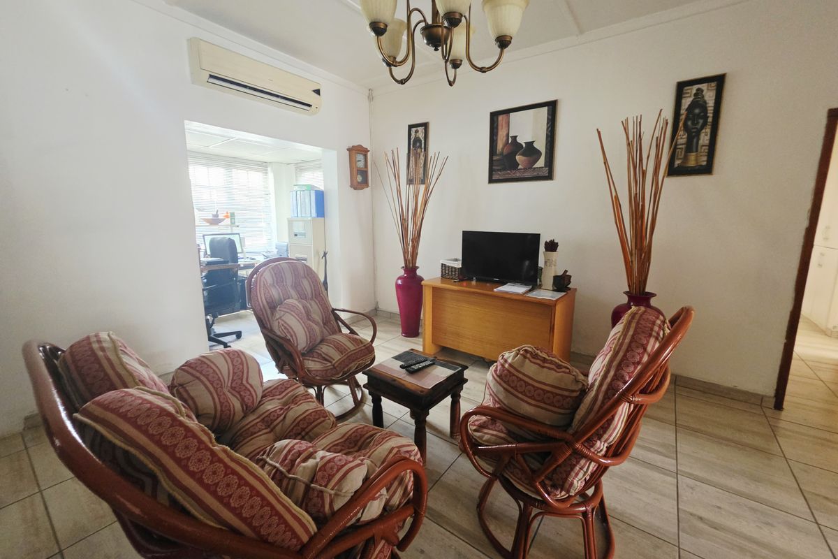 Established Bed & Breakfast in a Prime Central Location - Photo 3