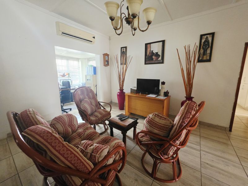 Established Bed & Breakfast in a Prime Central Location - Photo 3