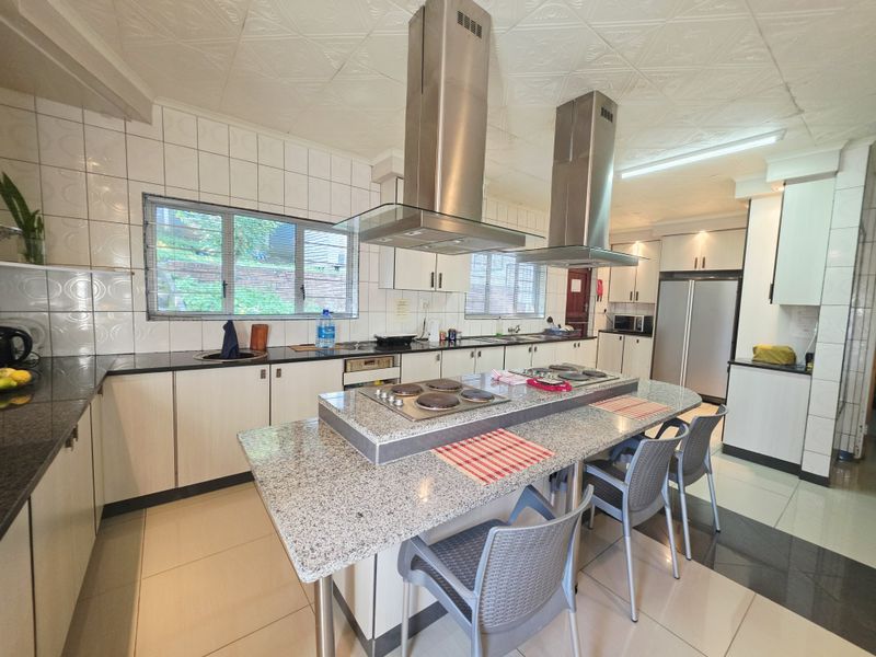 Neat and Well-Established Bed & Breakfast – Excellent Investment Opportunity - Photo 2