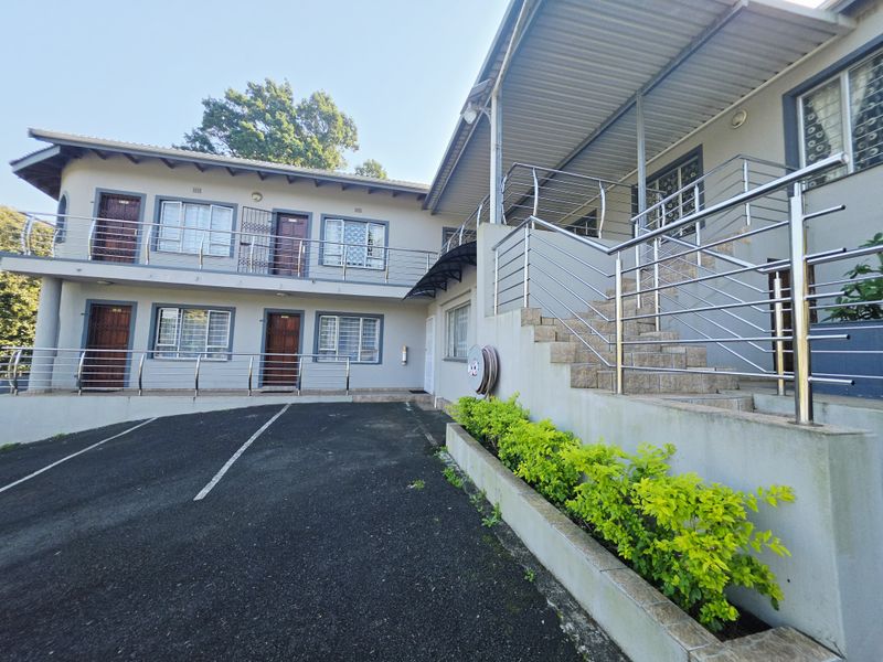 Neat and Well-Established Bed & Breakfast – Excellent Investment Opportunity - Photo 1