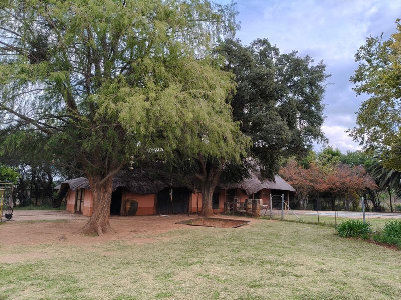 Prestigious 26Ha Farm Estate Between Hartbeespoort & Magaliesburg - Photo 9