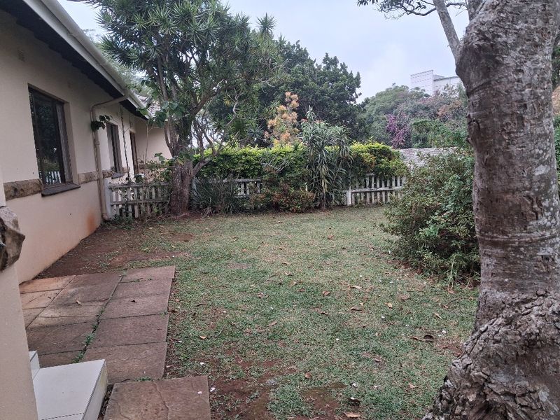 Walking distance to shops and transport - Photo 1