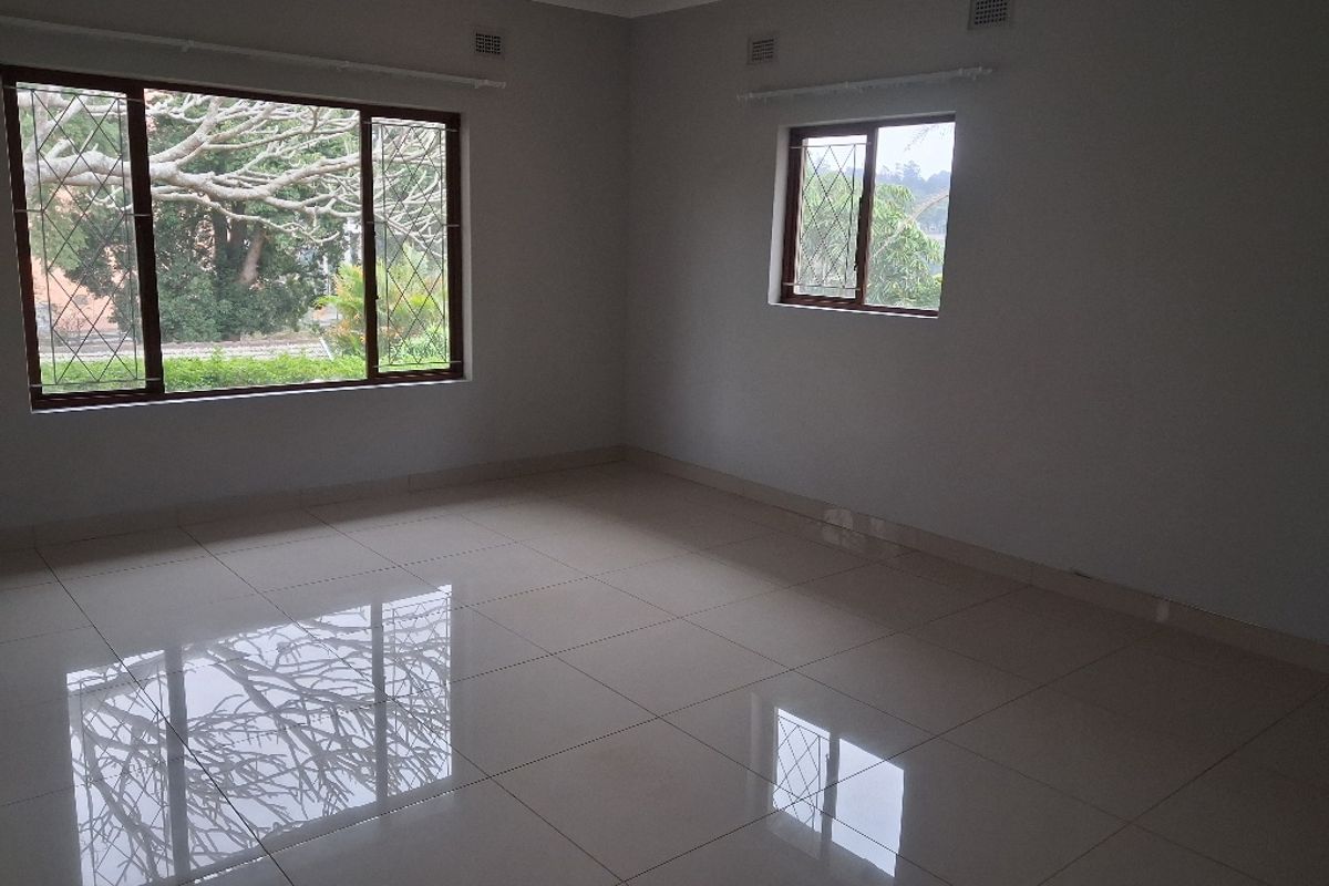 Walking distance to shops and transport - Photo 4