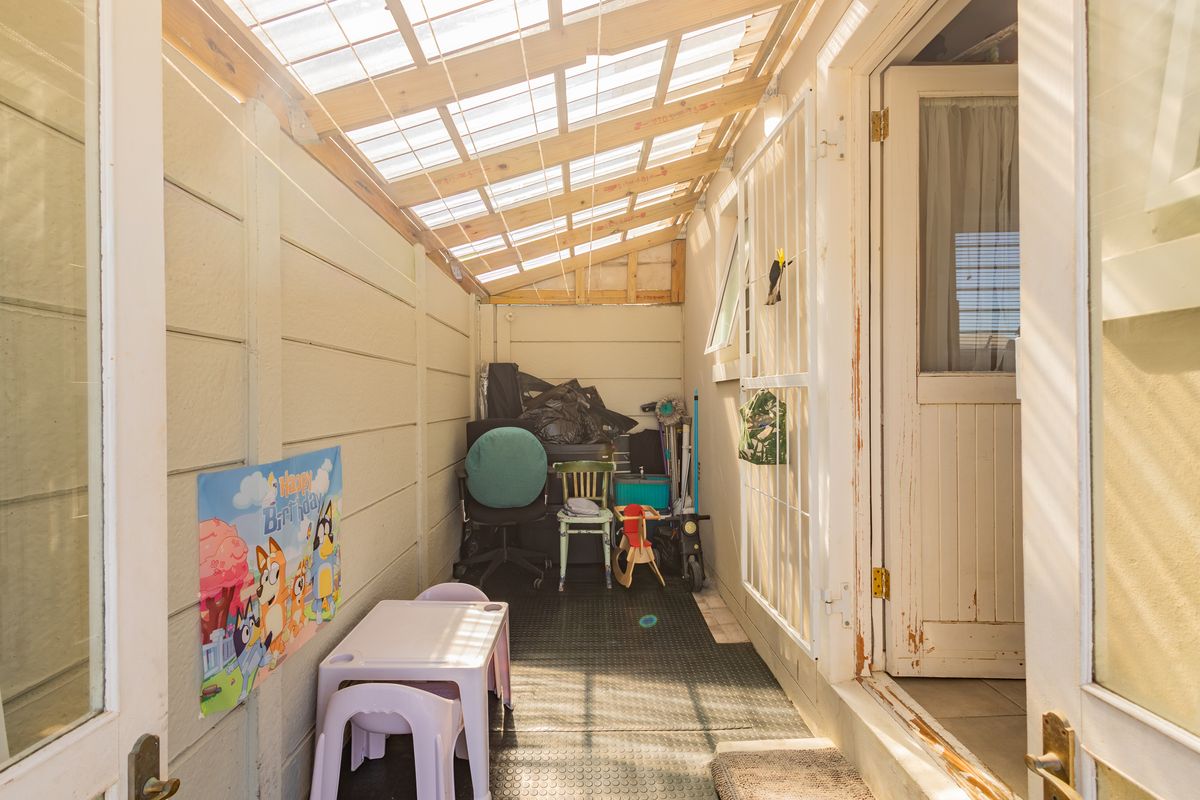 House Pending Sale In Milnerton - Photo 2