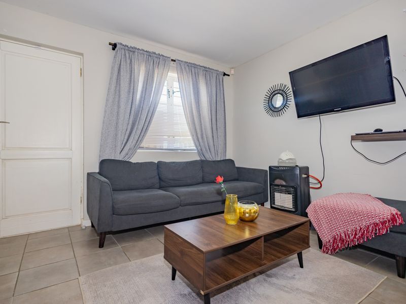 House Pending Sale In Milnerton - Photo 9