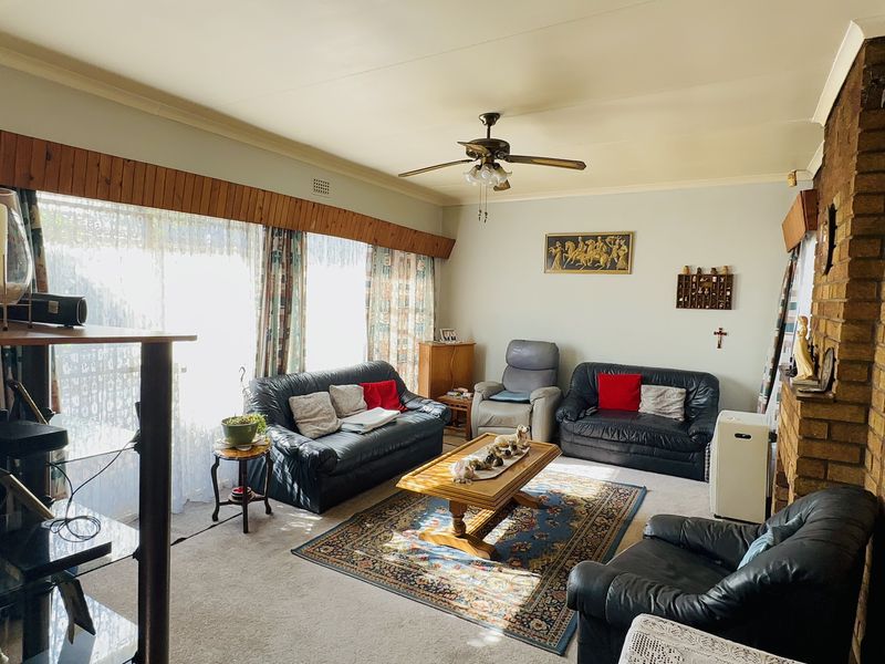 Newly Renovated Family Home in Secure Dalpark Ext 1 - Photo 7