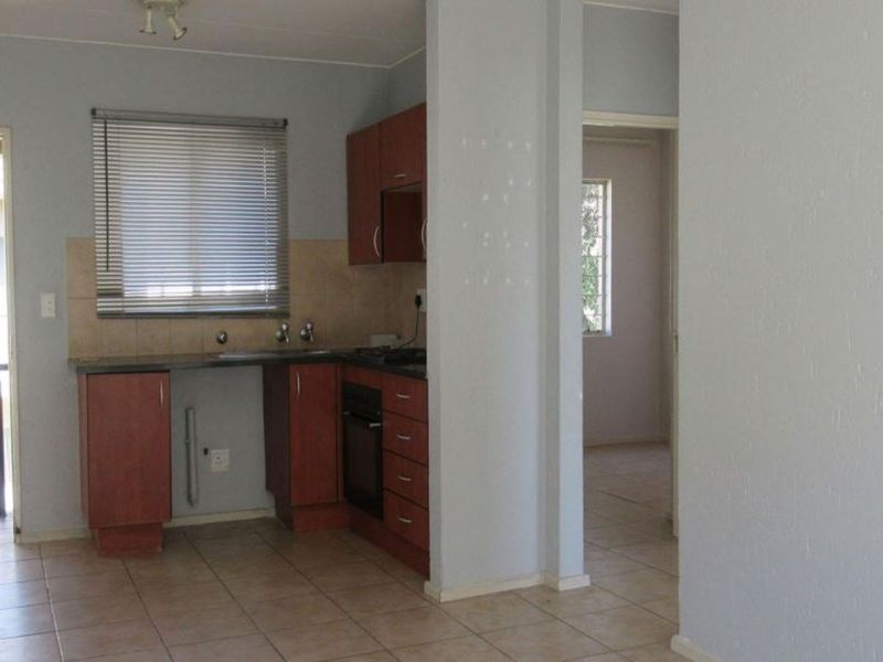 Motivated seller - perfect investment opportunity. - Photo 4