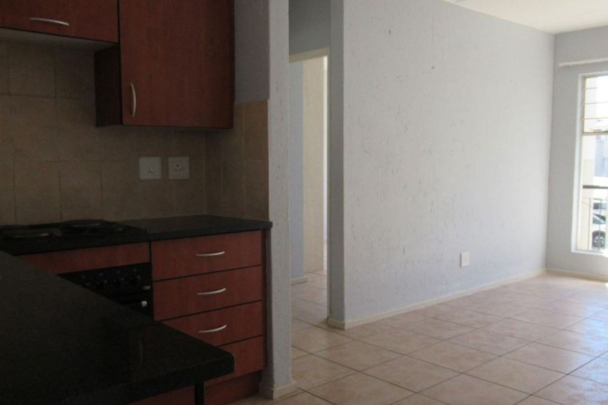 Motivated seller - perfect investment opportunity. - Photo 5
