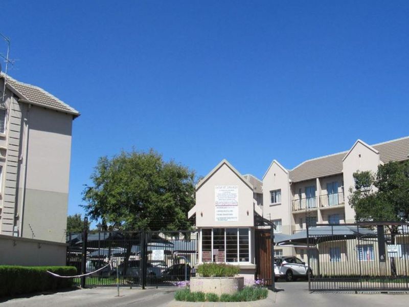 Motivated seller - perfect investment opportunity. - Photo 1