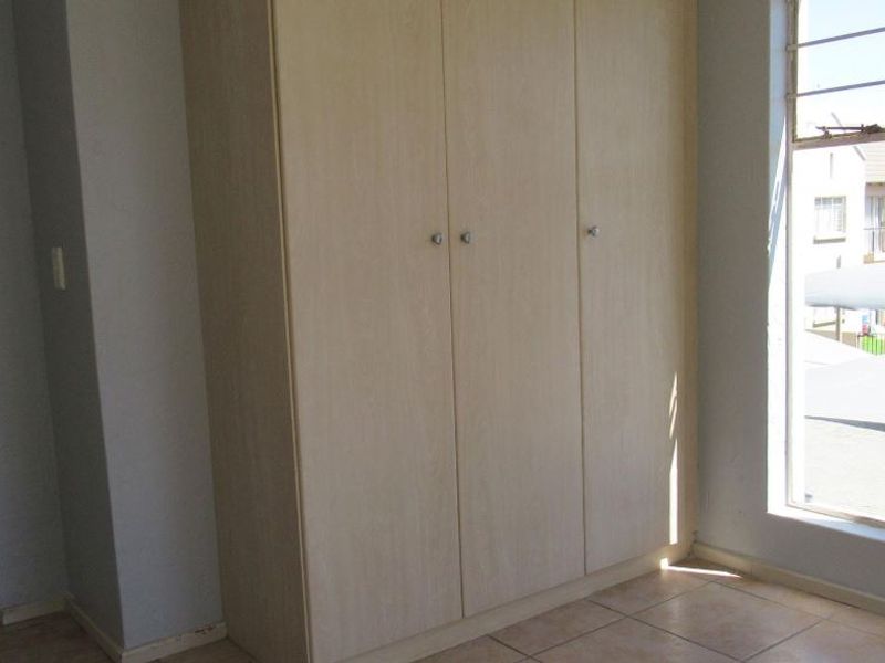 Motivated seller - perfect investment opportunity. - Photo 9