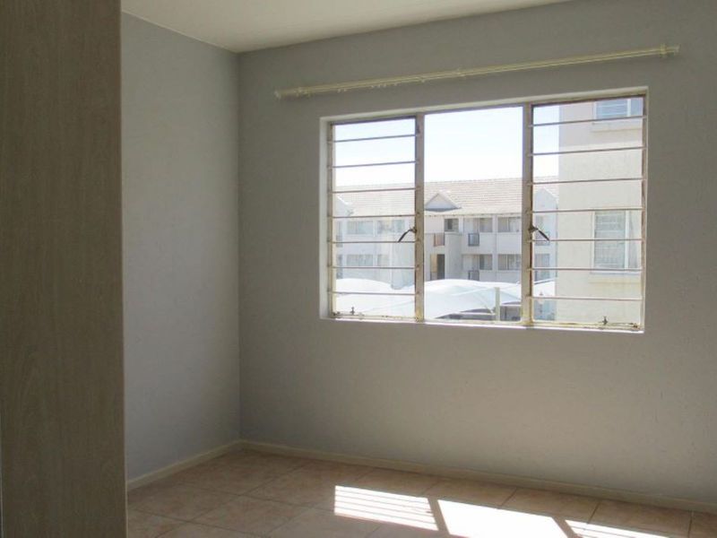 Motivated seller - perfect investment opportunity. - Photo 10