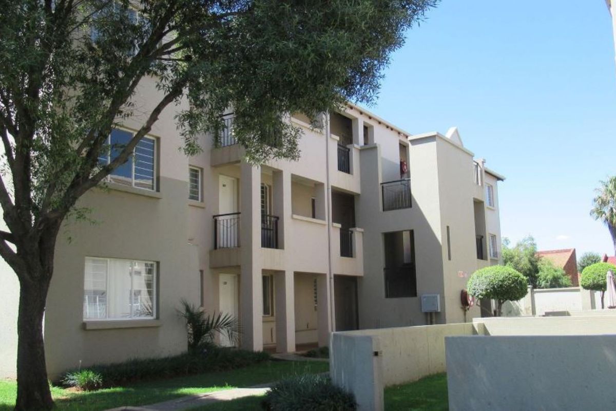 Motivated seller - perfect investment opportunity. - Photo 2